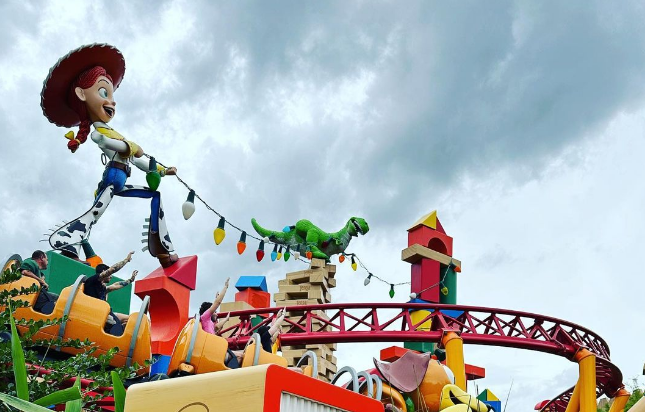 Is Slinky Dog Dash Scary? Well, It Depends.